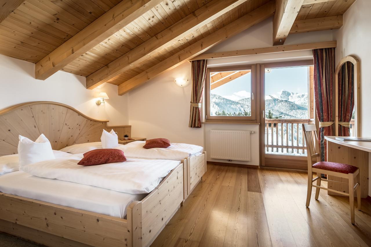 B&B - Hotel Ciasa Rue Blanch Сан-Кассіано Екстер'єр фото